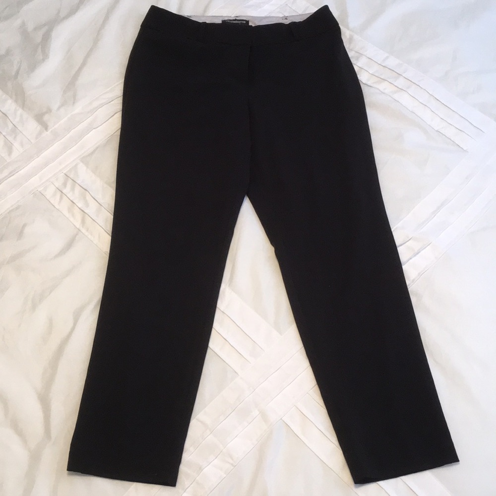 Black dress pant. Size 4P.
